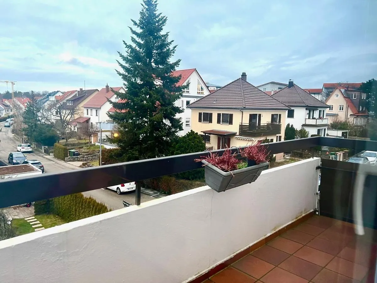 Modern Und Gross Eingerichtete Wohnung, Netflix, Playstation Stuttgart