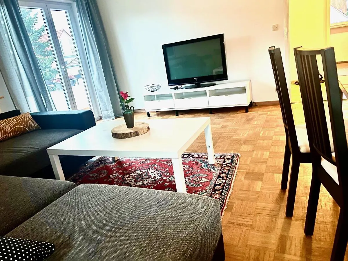 Modern Und Gross Eingerichtete Wohnung, Netflix, Playstation Stuttgart Apartment